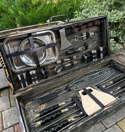 “KHAN” Skewer Set in a Wooden Case-Table