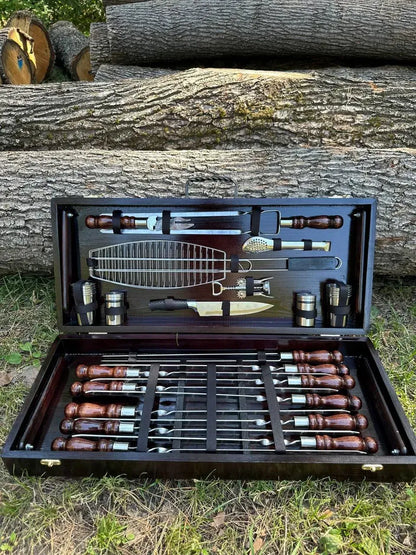 "FAMILY" Skewer Set in a Wooden Case