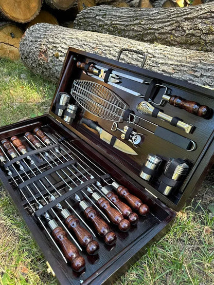 "FAMILY" Skewer Set in a Wooden Case